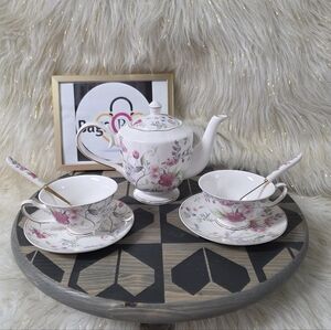 GRACE TEAWARE 7 PIECE TEA TIME GIFT SET FLORAL PATTERN TEAPOT CUP SAUCER SPOON